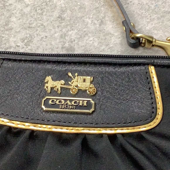 Coach Amanda Satin Clutch NWOT - Picture 2 of 8